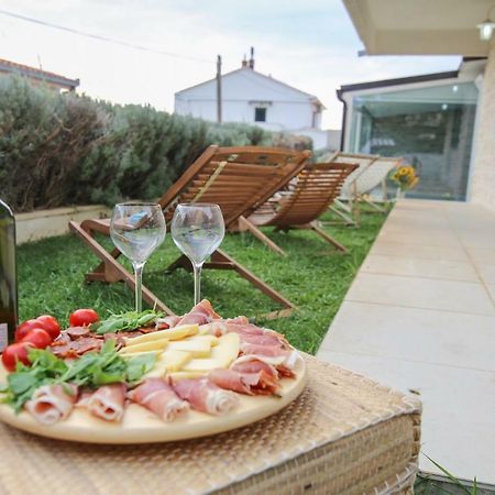 Eco Eclectic Villa With Pool Solin Exterior foto